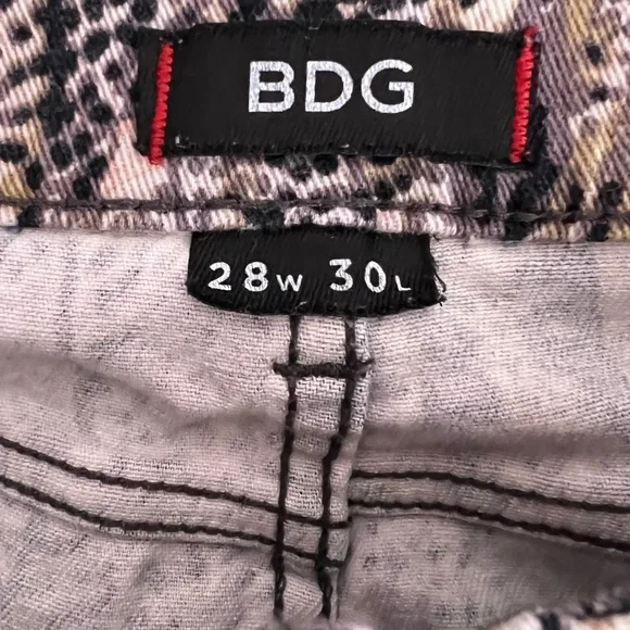 BDG High Rise Cigarette Ankle Skinny Jeans Tan & Black Reptile Print Women’s 28 - Picture 9 of 10